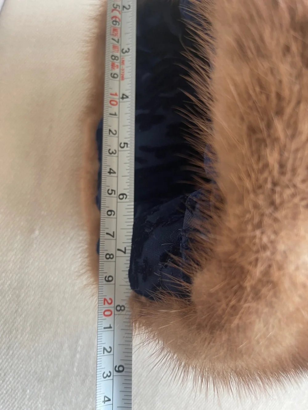 VINTAGE | Genuine Mink Fur Muff Hand Warmer Navy Lining - Picture 4 of 6
